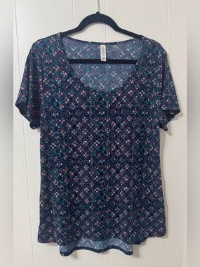LuLaRoe Classic T